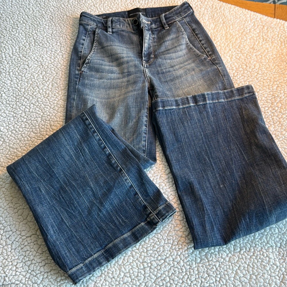 White House black market high-rise wide leg jeans size 00 good condition